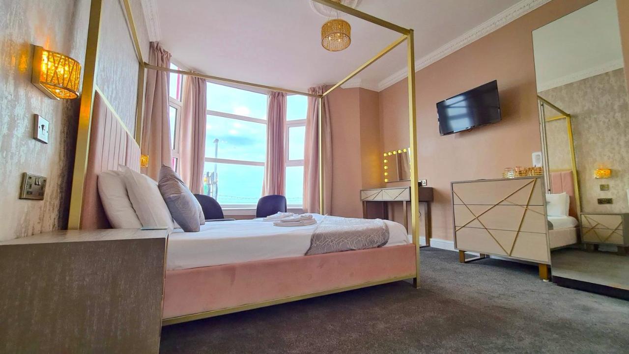 Tiffany'S Hotel Blackpool Esterno foto